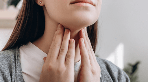 Microscopic laryngoscopic assessment of vocal cords and larynx